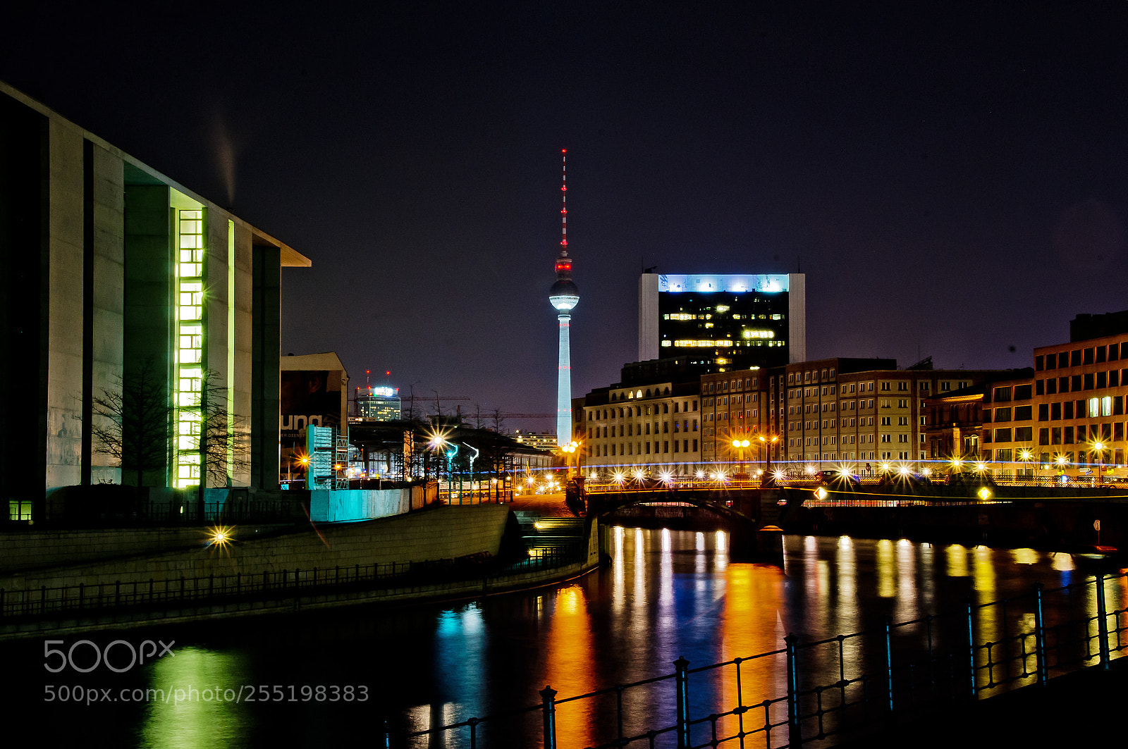 Pentax K-r sample photo. Berlin spreebogen photography