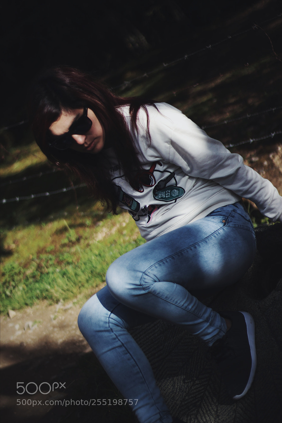 Canon EOS 700D (EOS Rebel T5i / EOS Kiss X7i) sample photo. Woman shadows photography