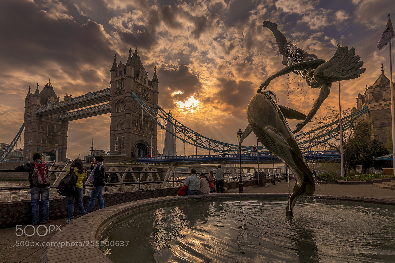 Canon EOS 5D Mark IV sample photo. Dancing on the thames photography