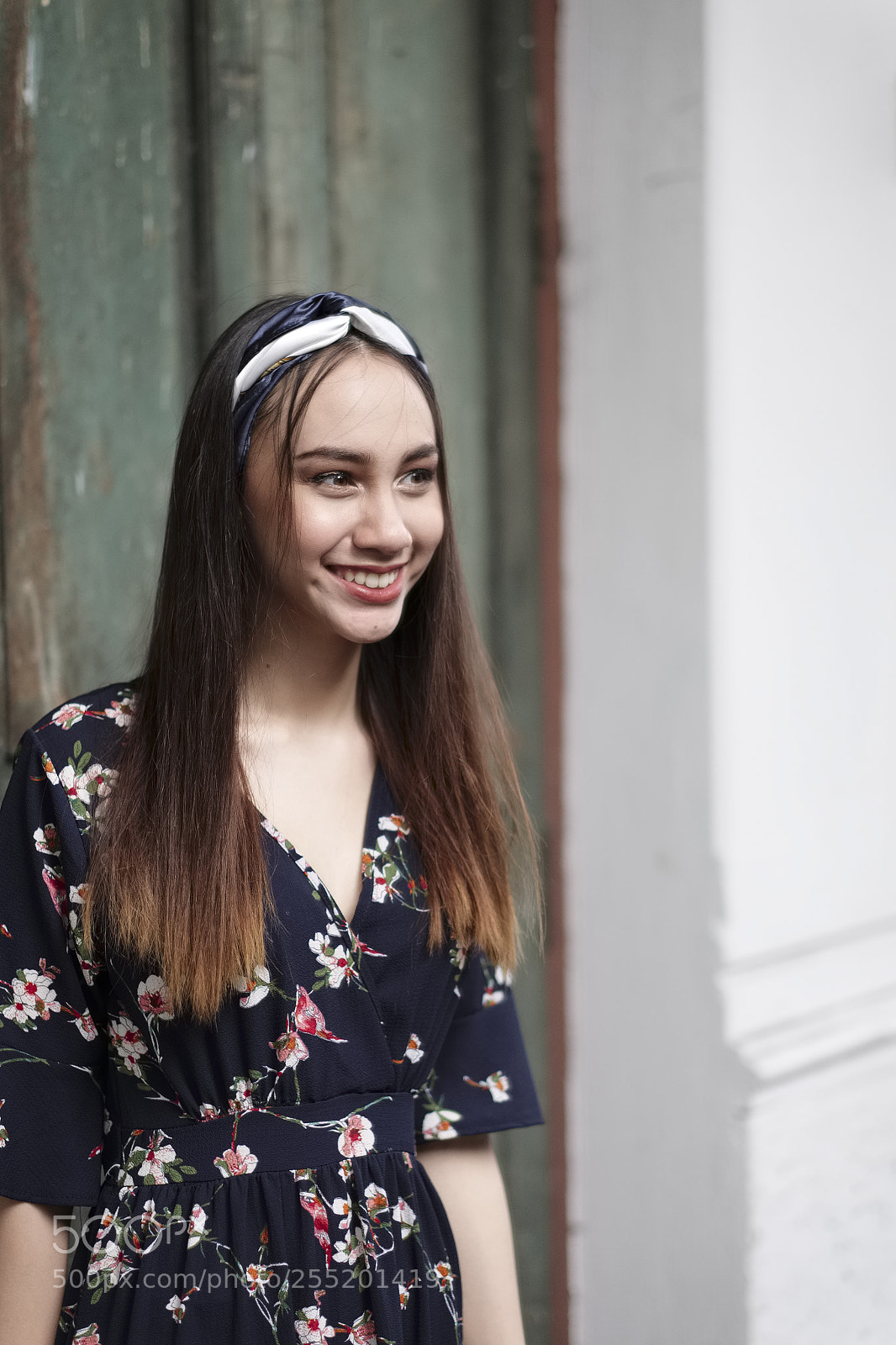 Fujifilm X-T1 sample photo. Smiling girl photography