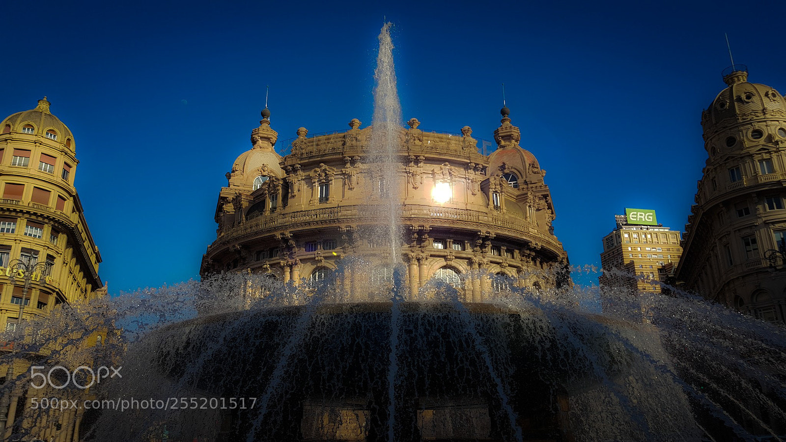 Samsung Galaxy S8+ sample photo. Piazza de ferrari photography