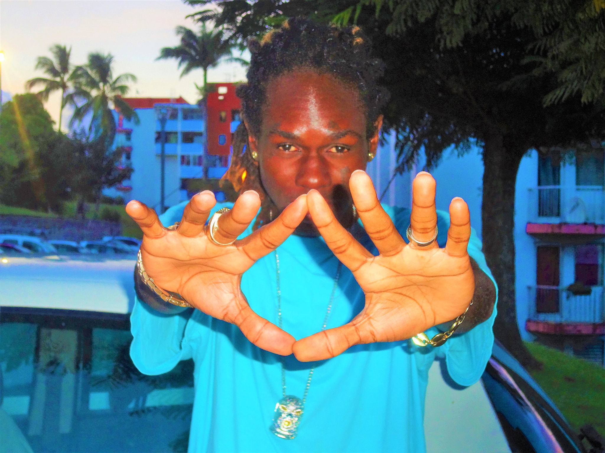 Sony DSC-WX7 sample photo. Hand sign photography