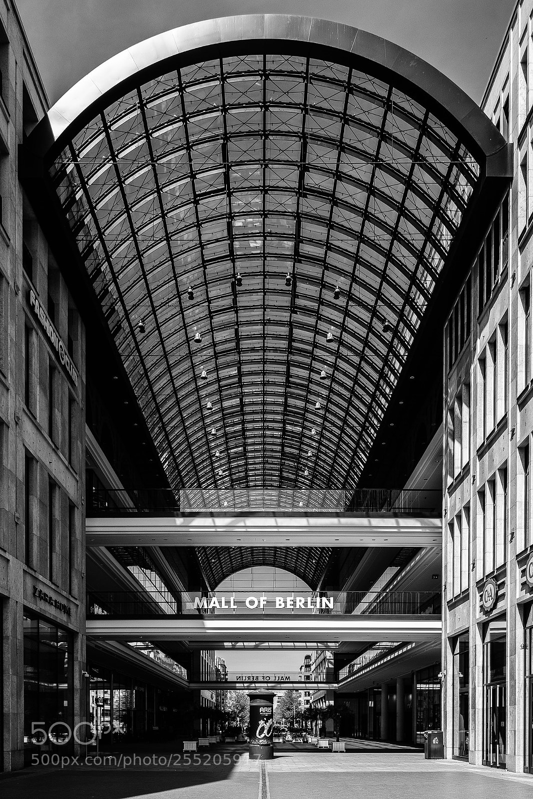 Fujifilm X-T20 sample photo. Mall of berlin photography