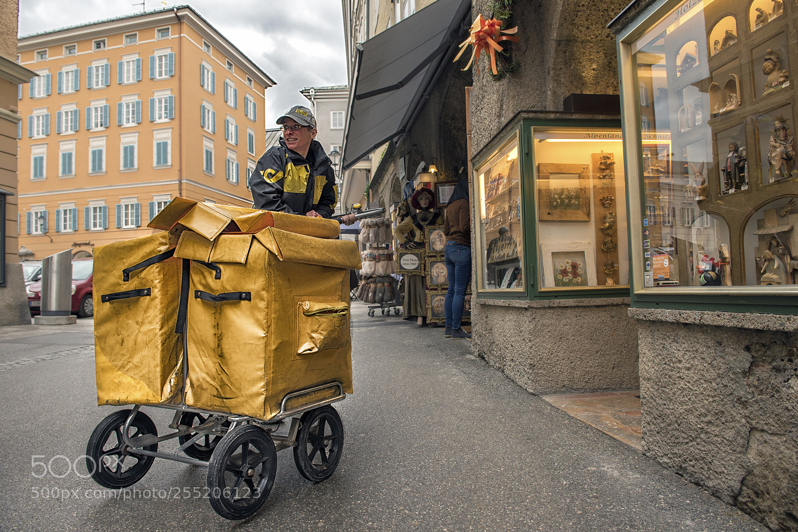 Nikon D810 sample photo. Yellow post photography