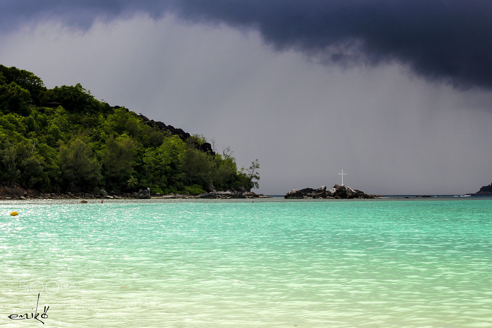 Canon EOS 700D (EOS Rebel T5i / EOS Kiss X7i) sample photo. Storm and sunshine photography