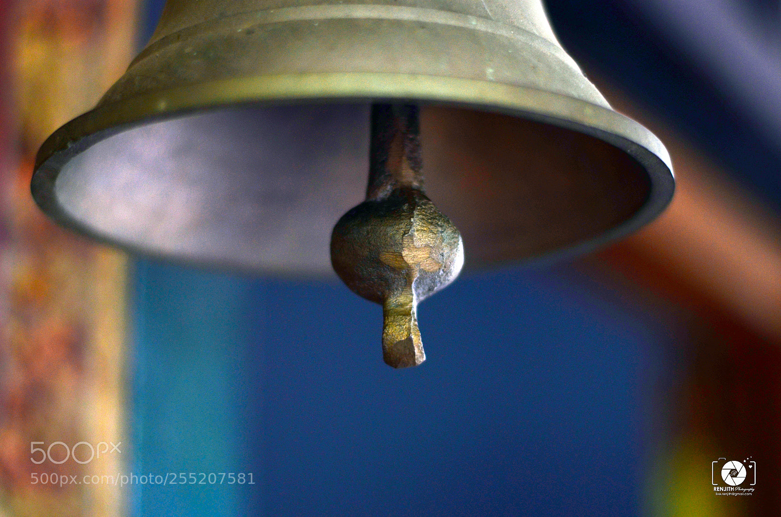 Nikon D5100 sample photo. The bell tongue (clapper) photography