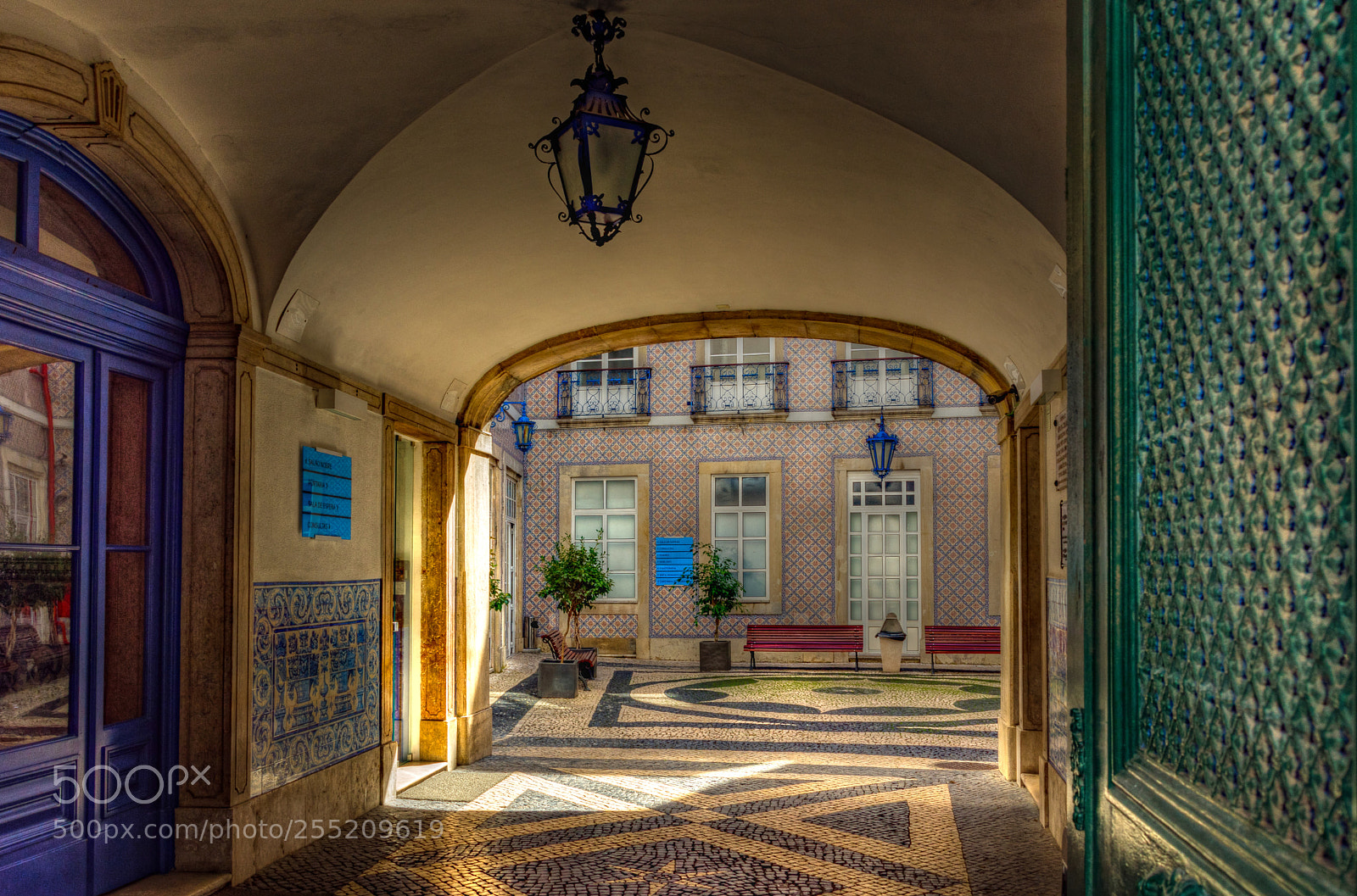 Sony SLT-A68 sample photo. Colourful lisbon photography