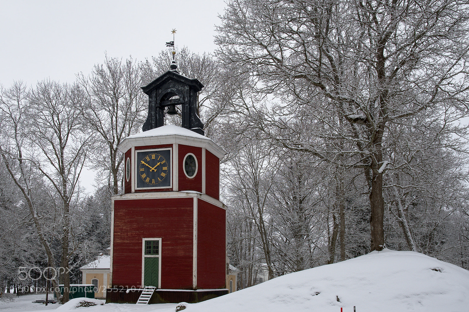 Nikon D7500 sample photo. The clock in the photography