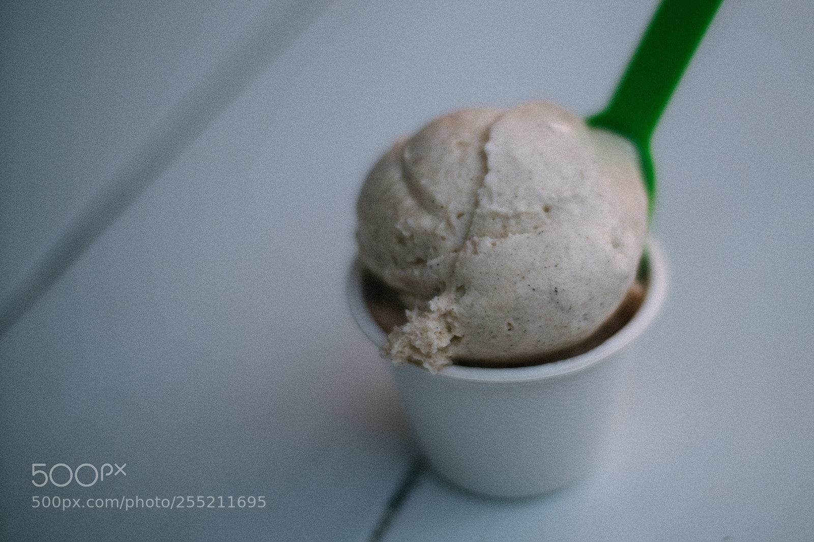 Fujifilm X-E2S sample photo. Three twins ice cream photography