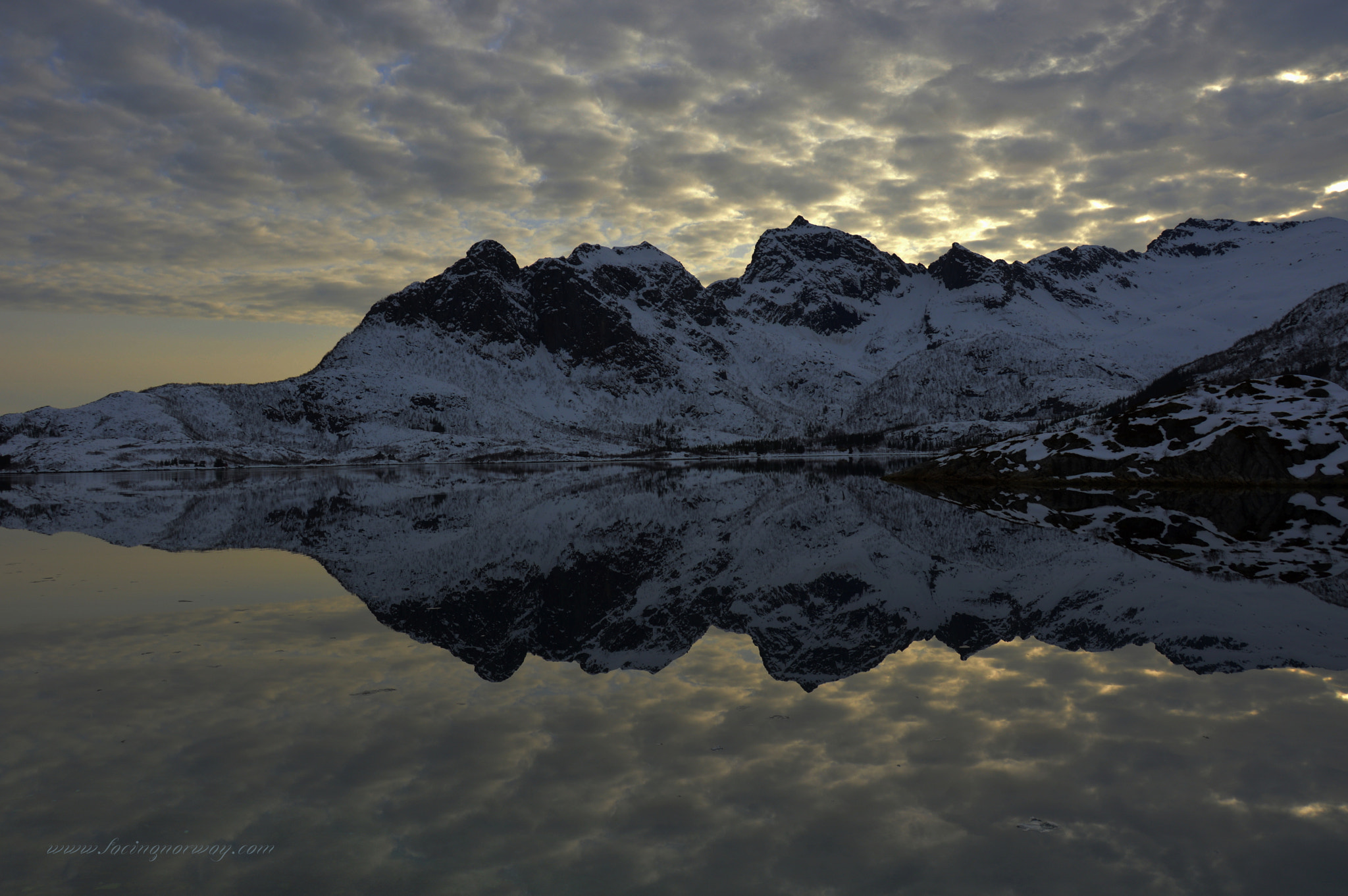 Nikon D3200 sample photo. Lofoten view photography
