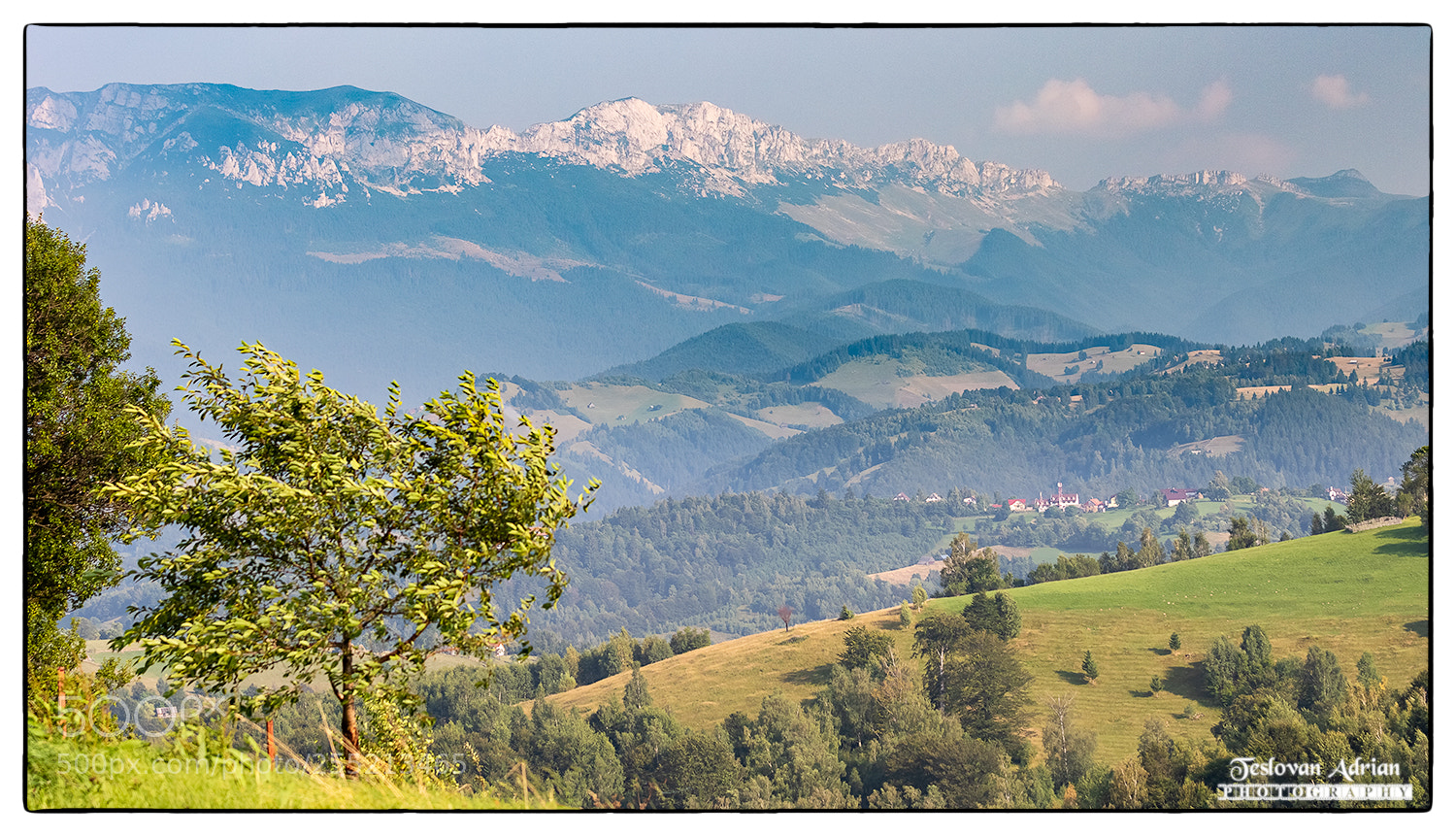 Canon EOS 7D Mark II sample photo. Peștera photography