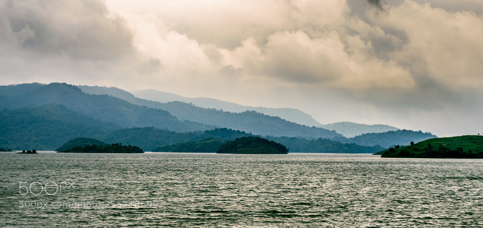 Nikon D5500 sample photo. A quiet lake under photography