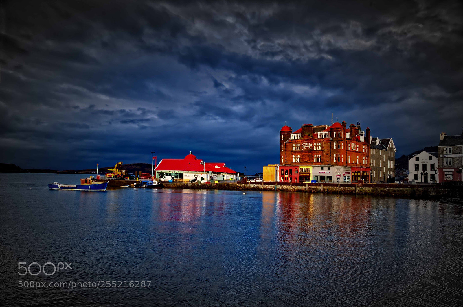 Nikon D5 sample photo. Der hafen von oban photography