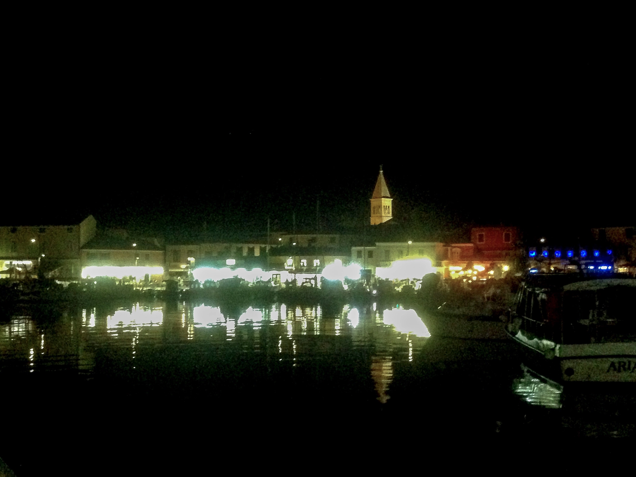 Apple iPhone5,2 sample photo. Novigrad by night photography