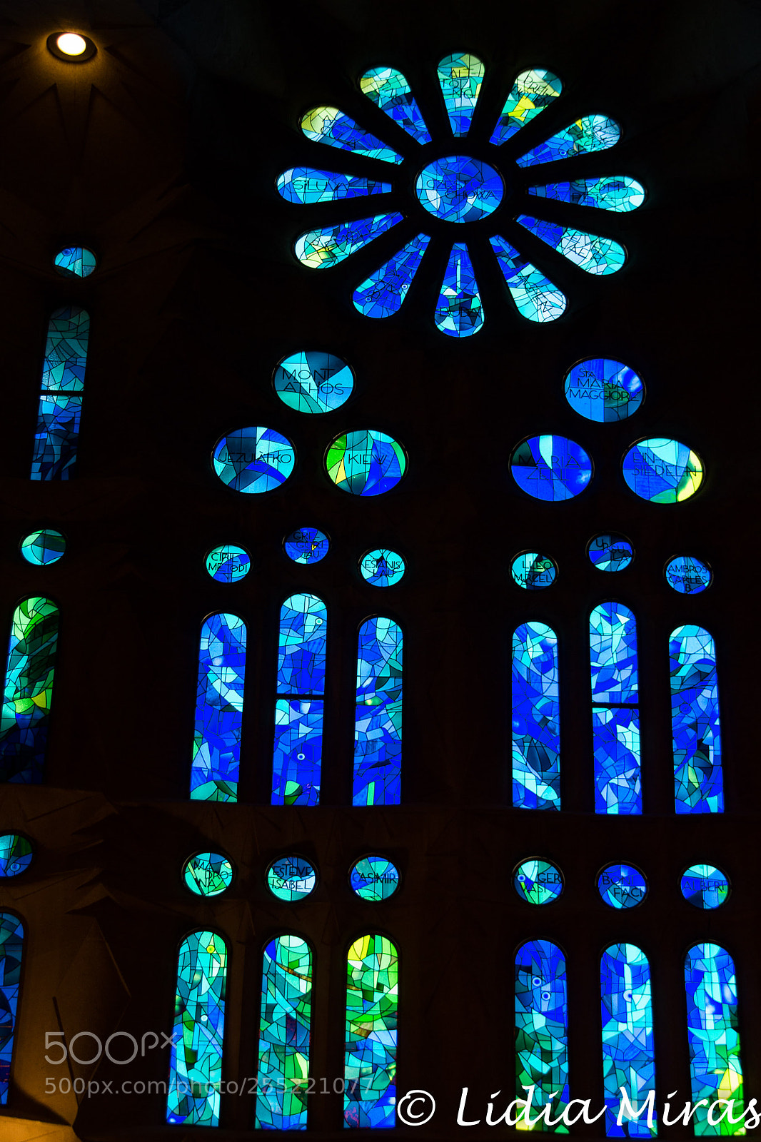 Canon EOS 700D (EOS Rebel T5i / EOS Kiss X7i) sample photo. Blue stained glass photography