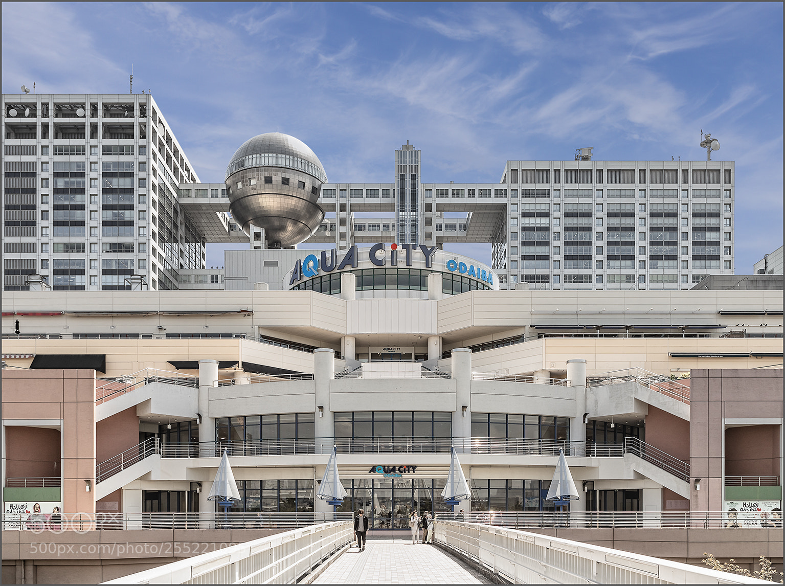 Canon EOS 5D Mark IV sample photo. Aqua city with fuji photography