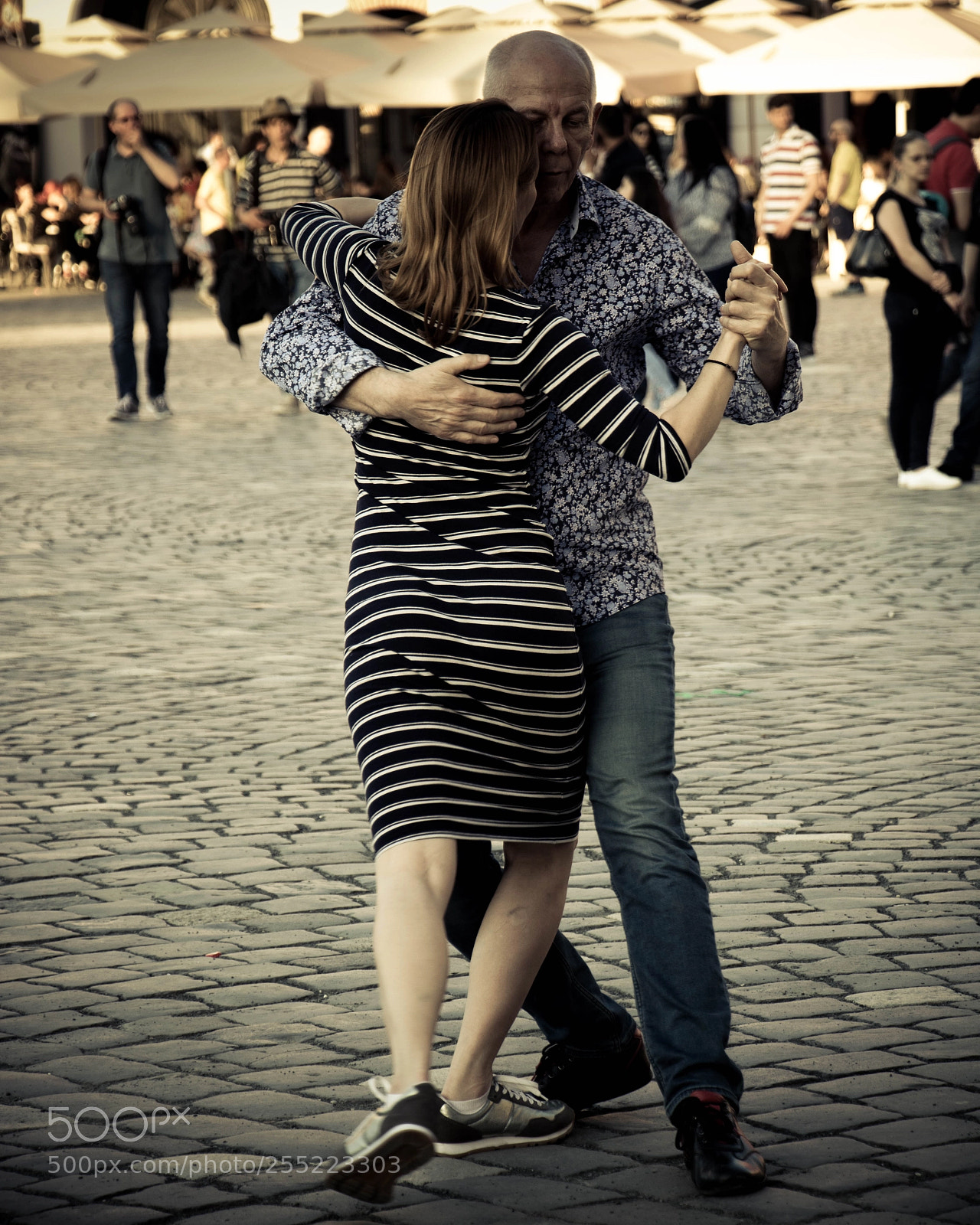 Canon EOS 750D (EOS Rebel T6i / EOS Kiss X8i) sample photo. Tango photography
