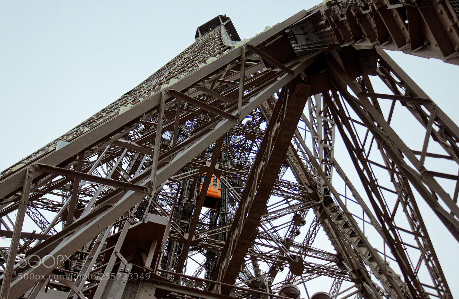 Canon EOS 70D sample photo. Eiffel tower lift 2 photography