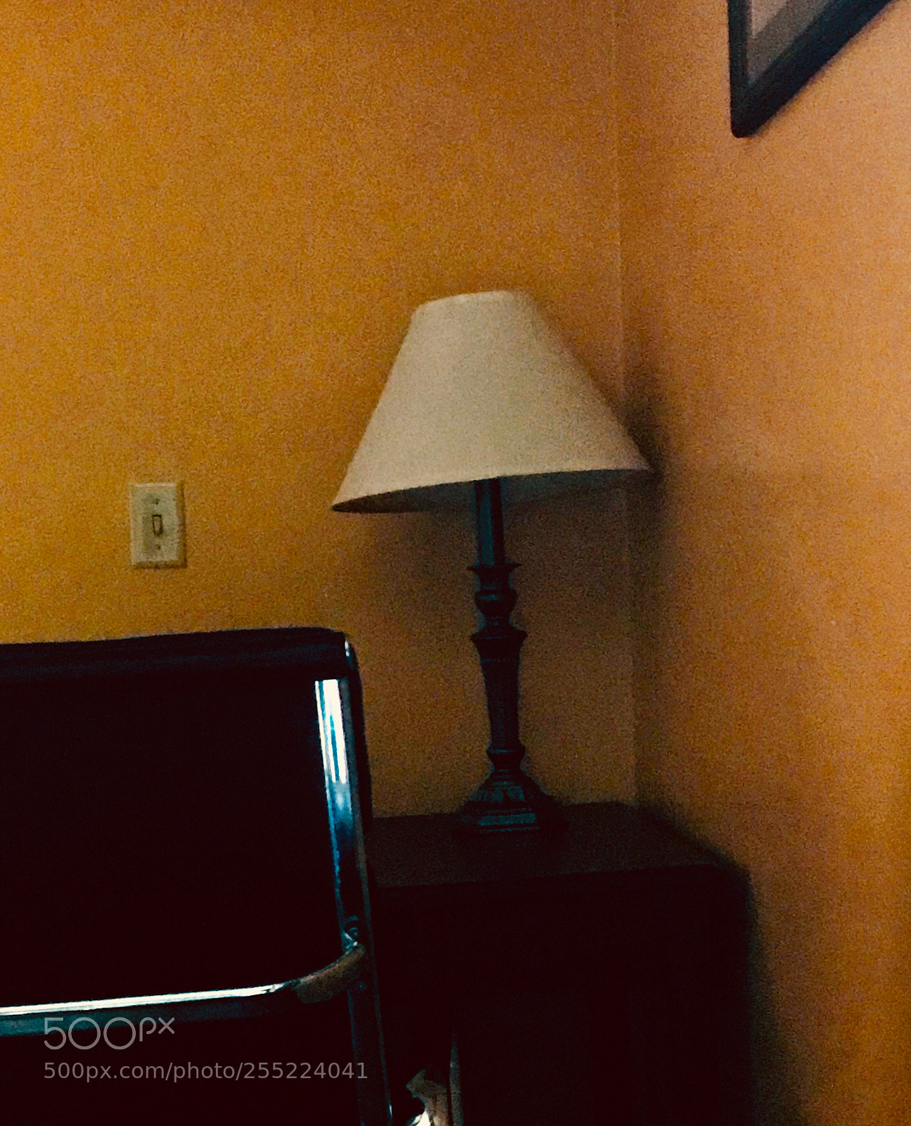 Apple iPhone 7 Plus sample photo. That lamp in the photography