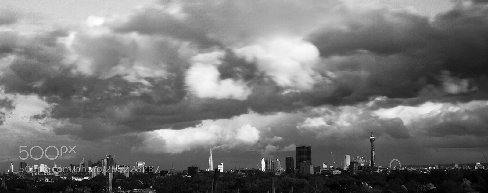 Olympus PEN-F sample photo. London under shadow photography