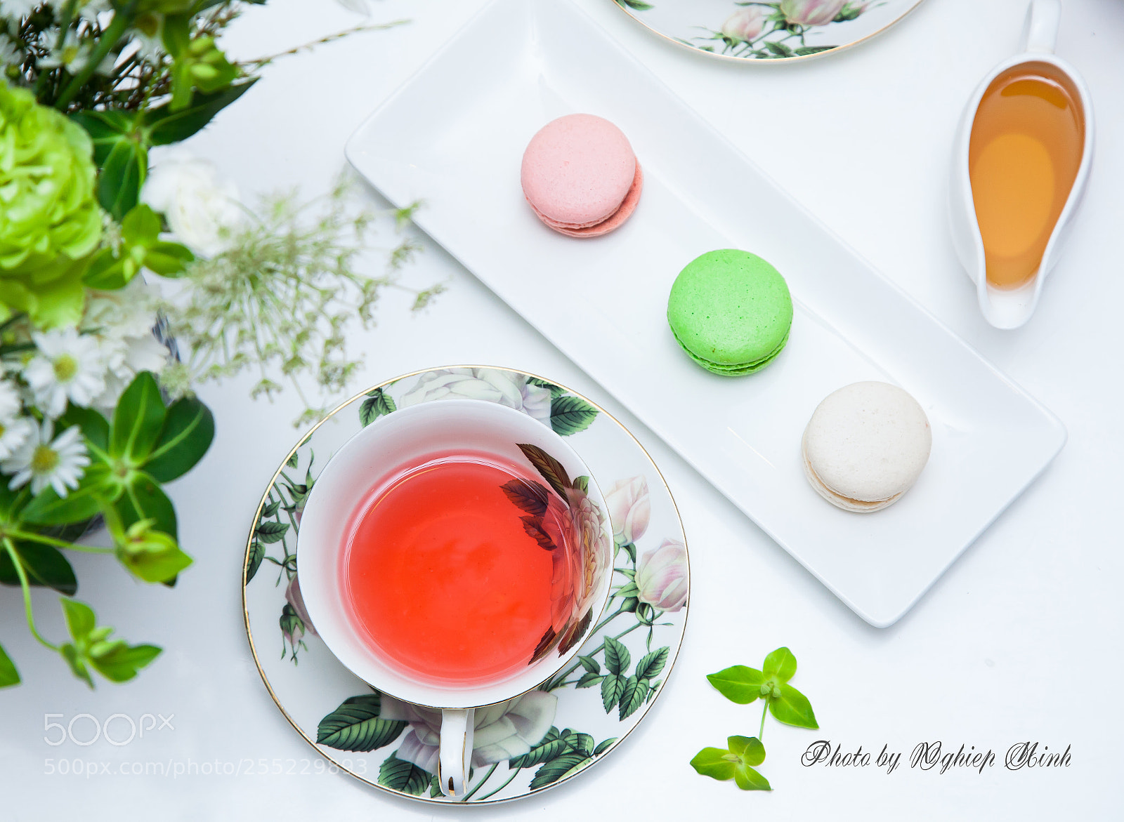 Canon EOS 5D Mark II sample photo. Flower tea cup photography