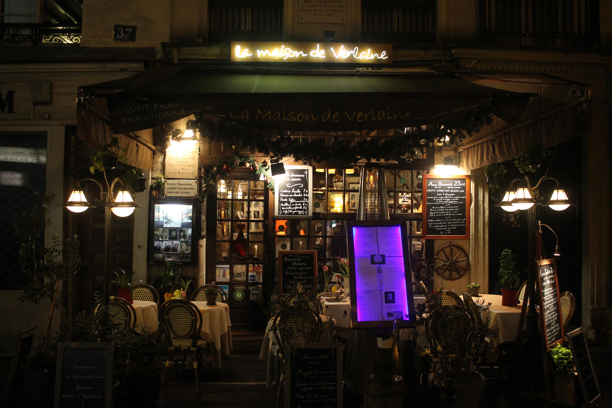Canon EF-S 24mm F2.8 STM sample photo. Lines 3 photography