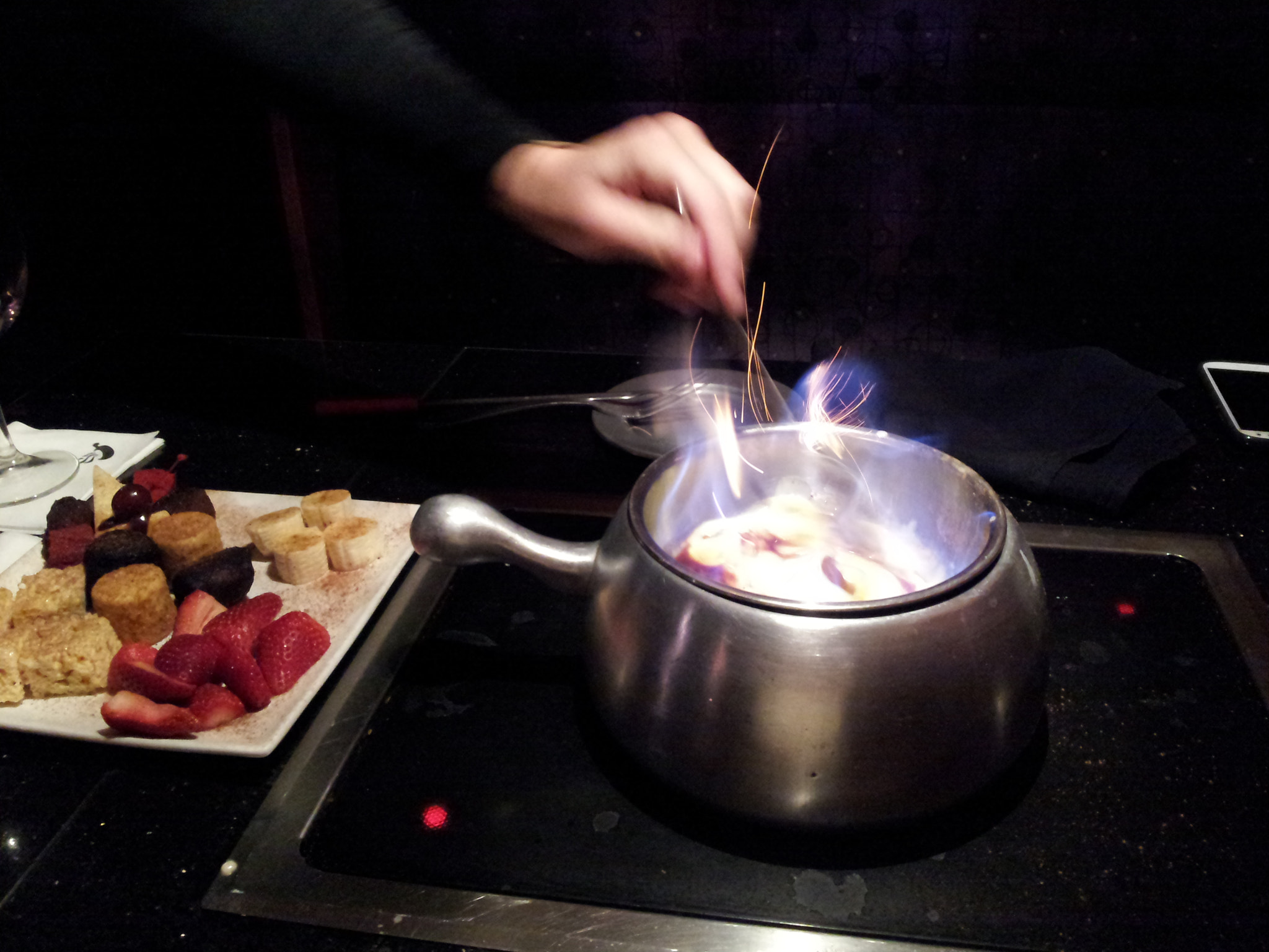 Samsung Galaxy S2 Skyrocket sample photo. Fondue fire photography