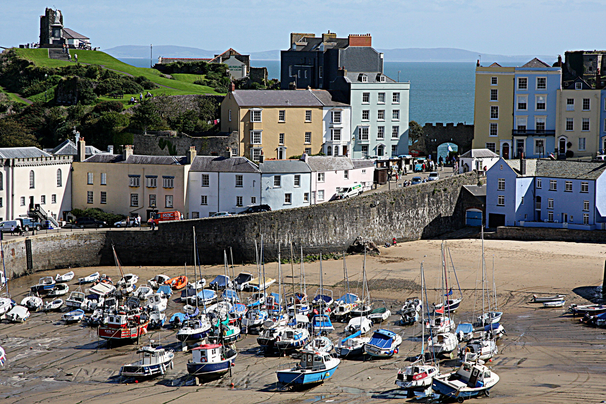Canon EF-S 17-85mm F4-5.6 IS USM sample photo. Tenby (wales ) photography
