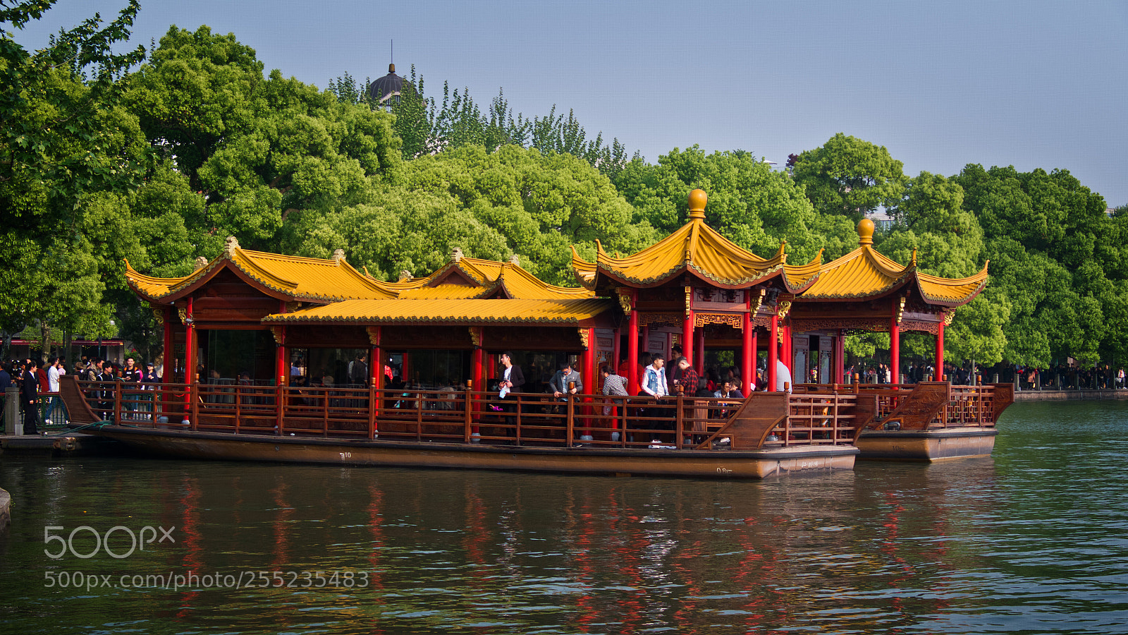Fujifilm X-E1 sample photo. Pleasure boat on west photography