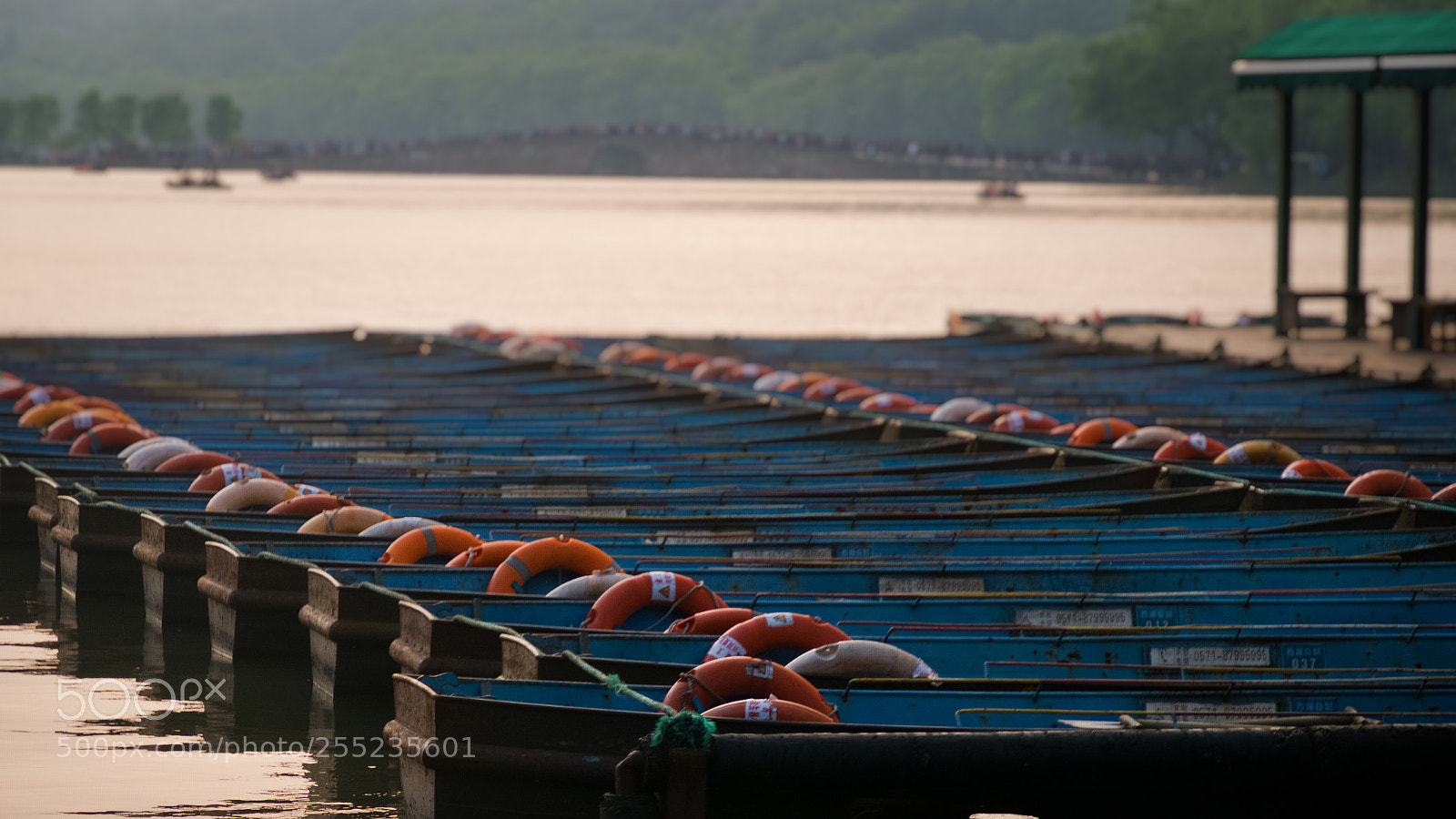 Fujifilm X-E1 sample photo. Boatsfor hire photography