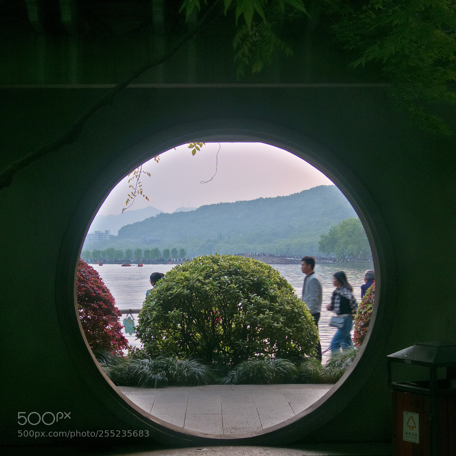 Fujifilm X-E1 sample photo. Through the portal photography