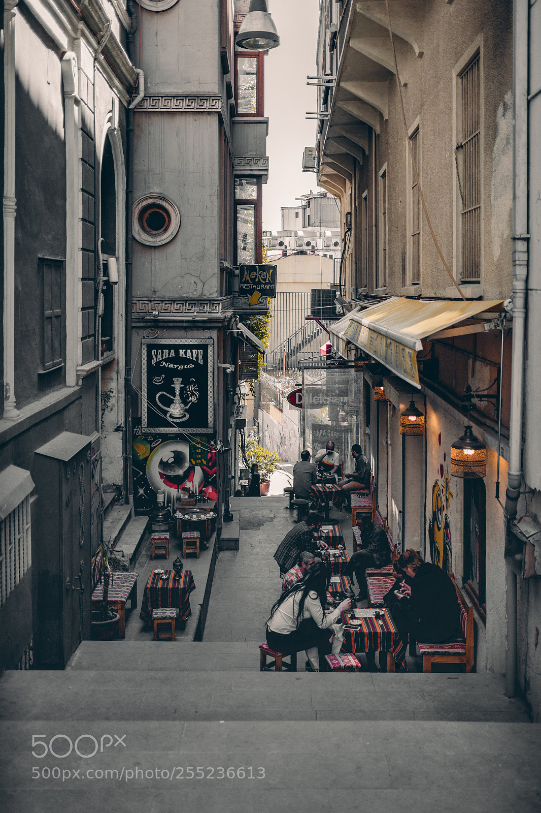 Canon EOS 5D Mark II sample photo. Istanbul street photography
