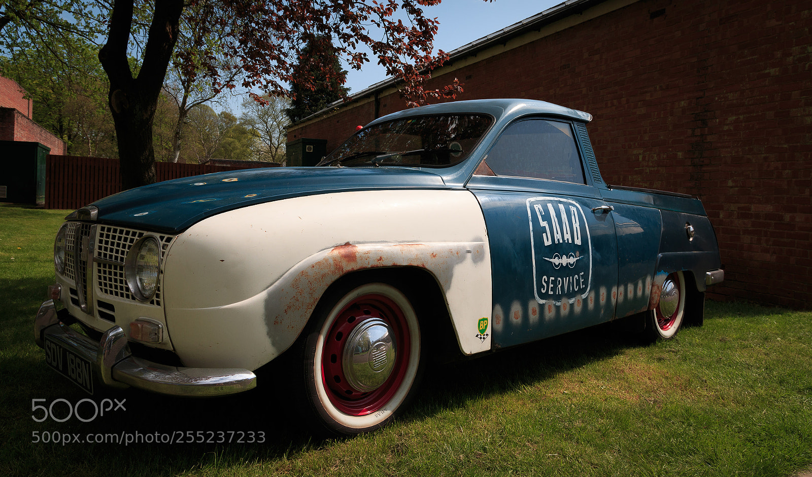 Canon EOS 70D sample photo. Saab auto recovery photography