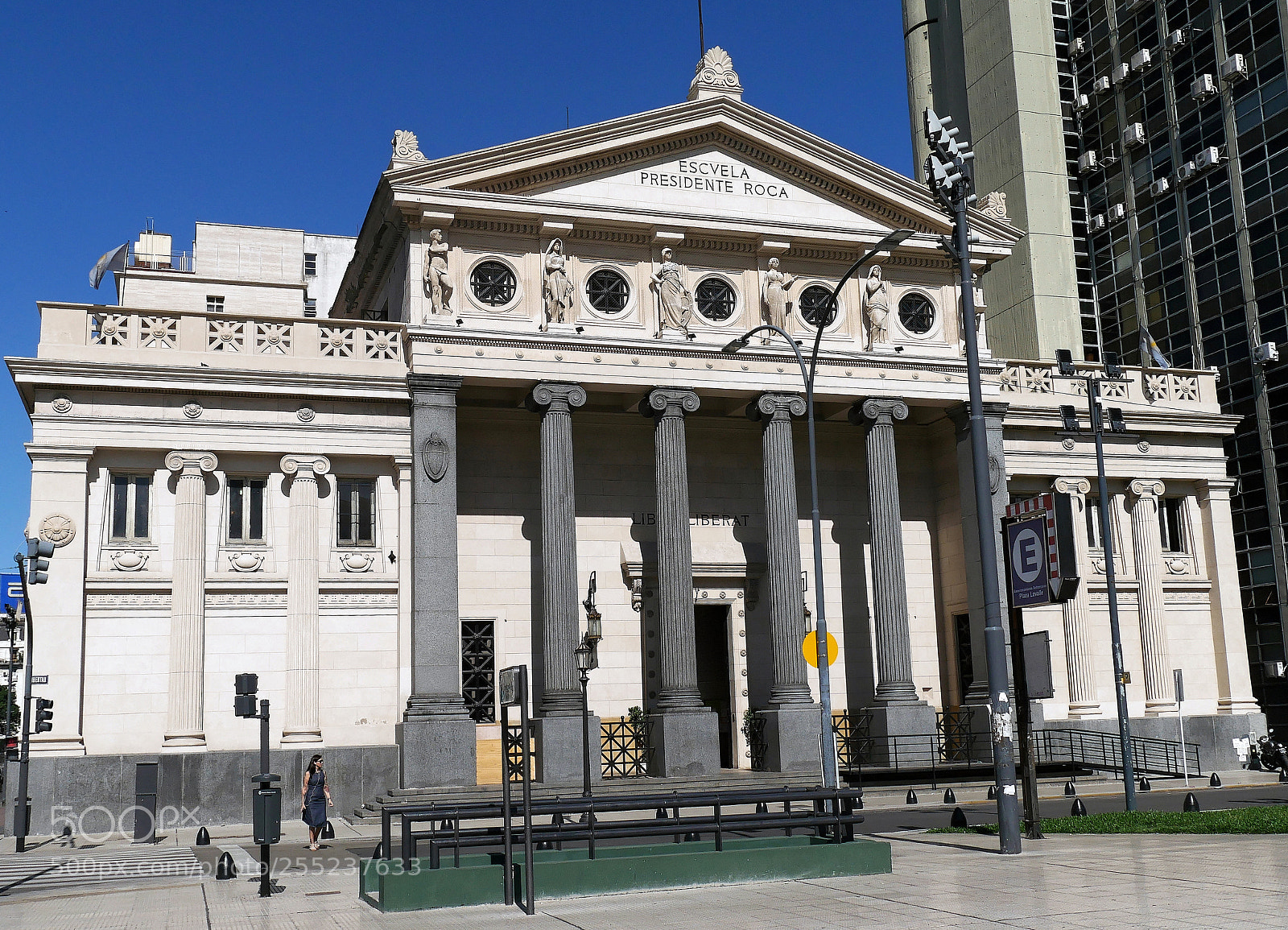 Panasonic Lumix DMC-G7 sample photo. Buenos aires photography