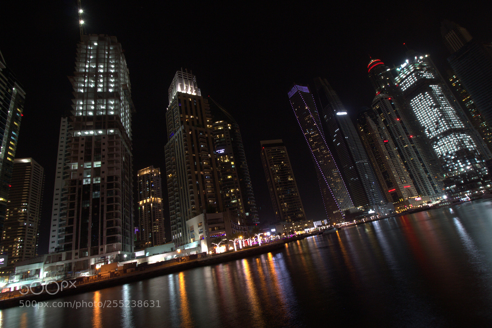 Canon EOS 700D (EOS Rebel T5i / EOS Kiss X7i) sample photo. Dubai marina, ascending photography