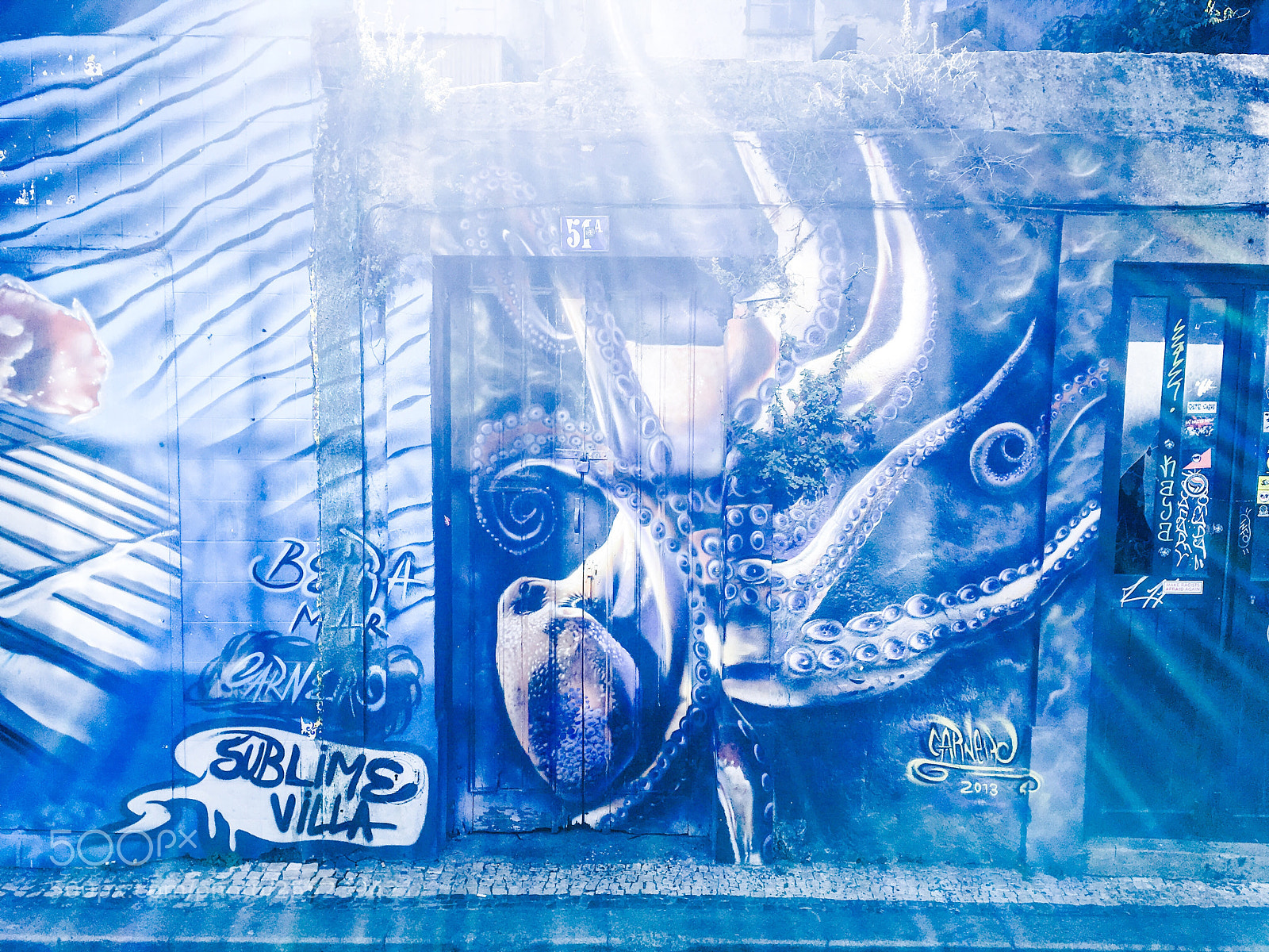 Apple iPhone SE sample photo. Underwater street art in photography