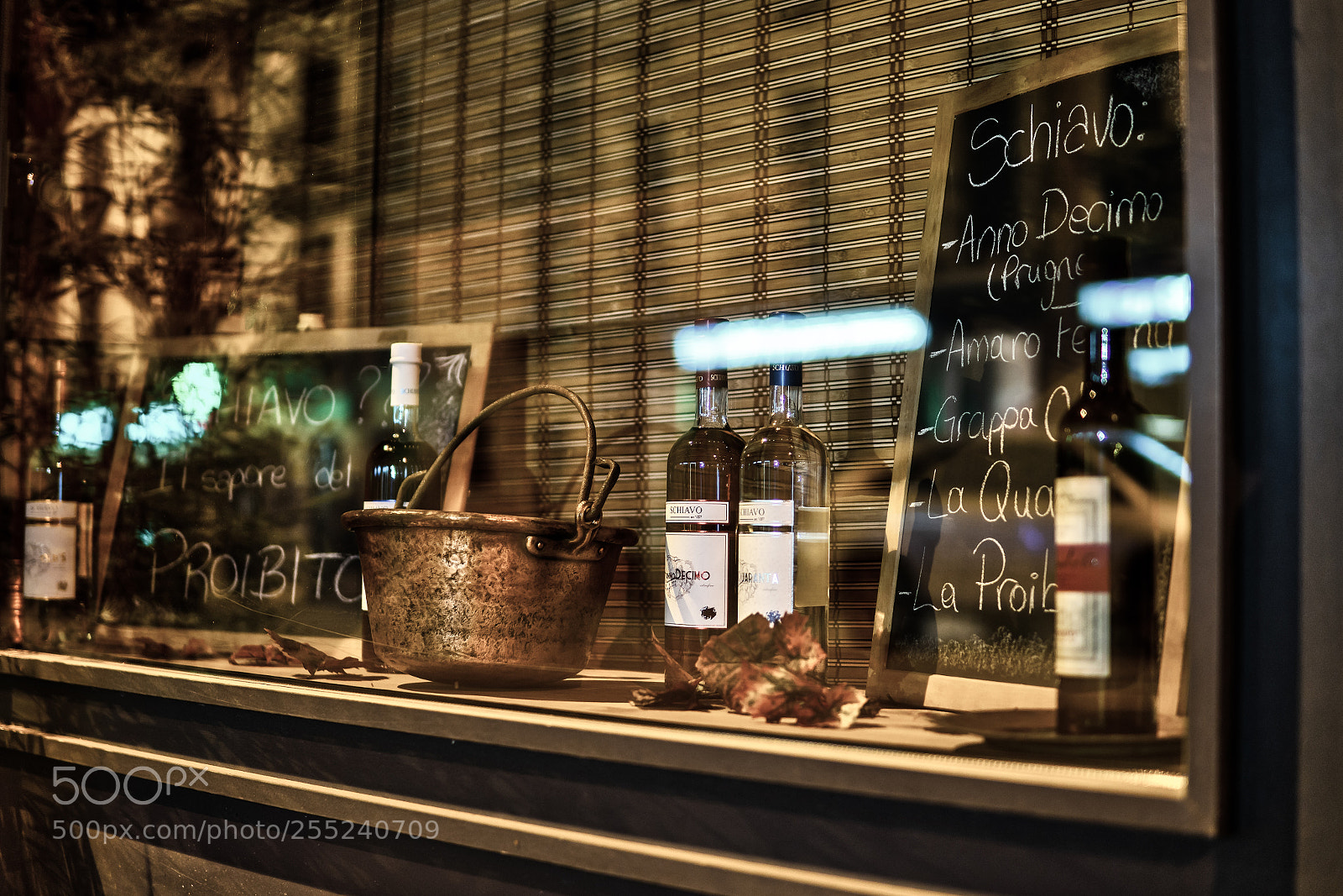 Sony a6300 sample photo. Italian display photography