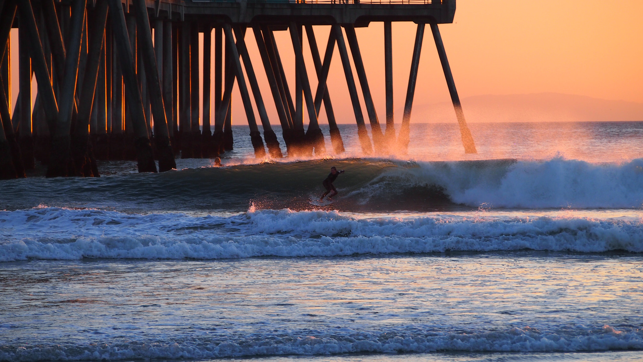 Olympus PEN E-PM1 sample photo. Hb pier surf photography