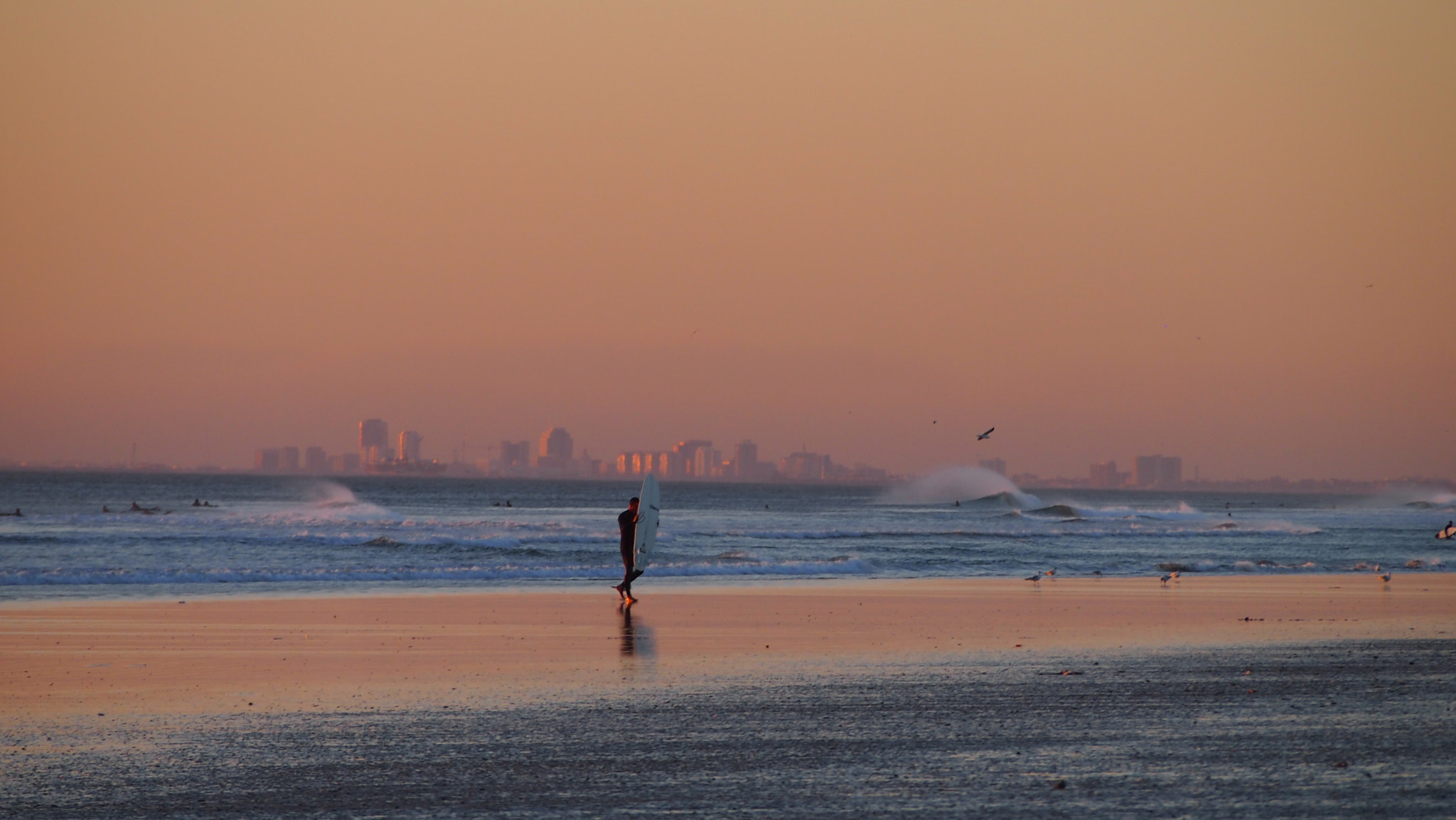 Olympus PEN E-PM1 sample photo. Hb pier surf photography