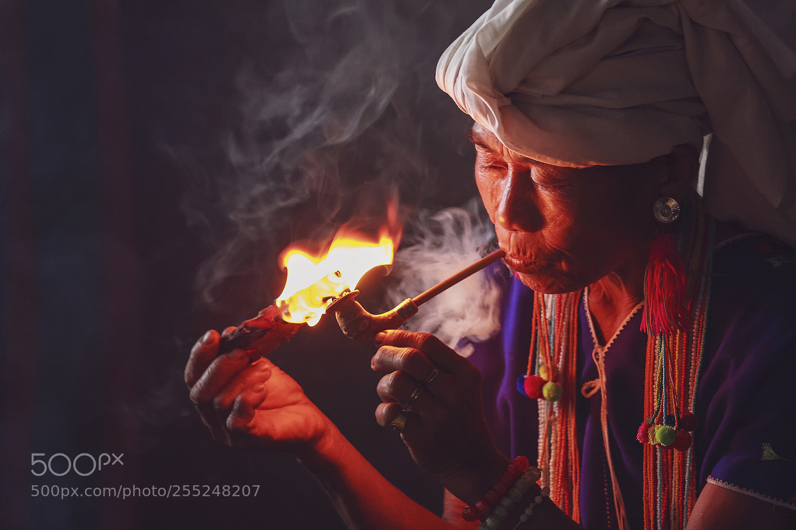 Canon EOS 40D sample photo. Happiness smokers photography
