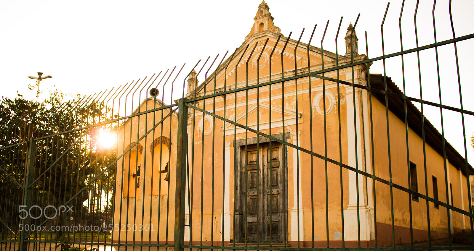 Canon EOS 750D (EOS Rebel T6i / EOS Kiss X8i) sample photo. Little church photography