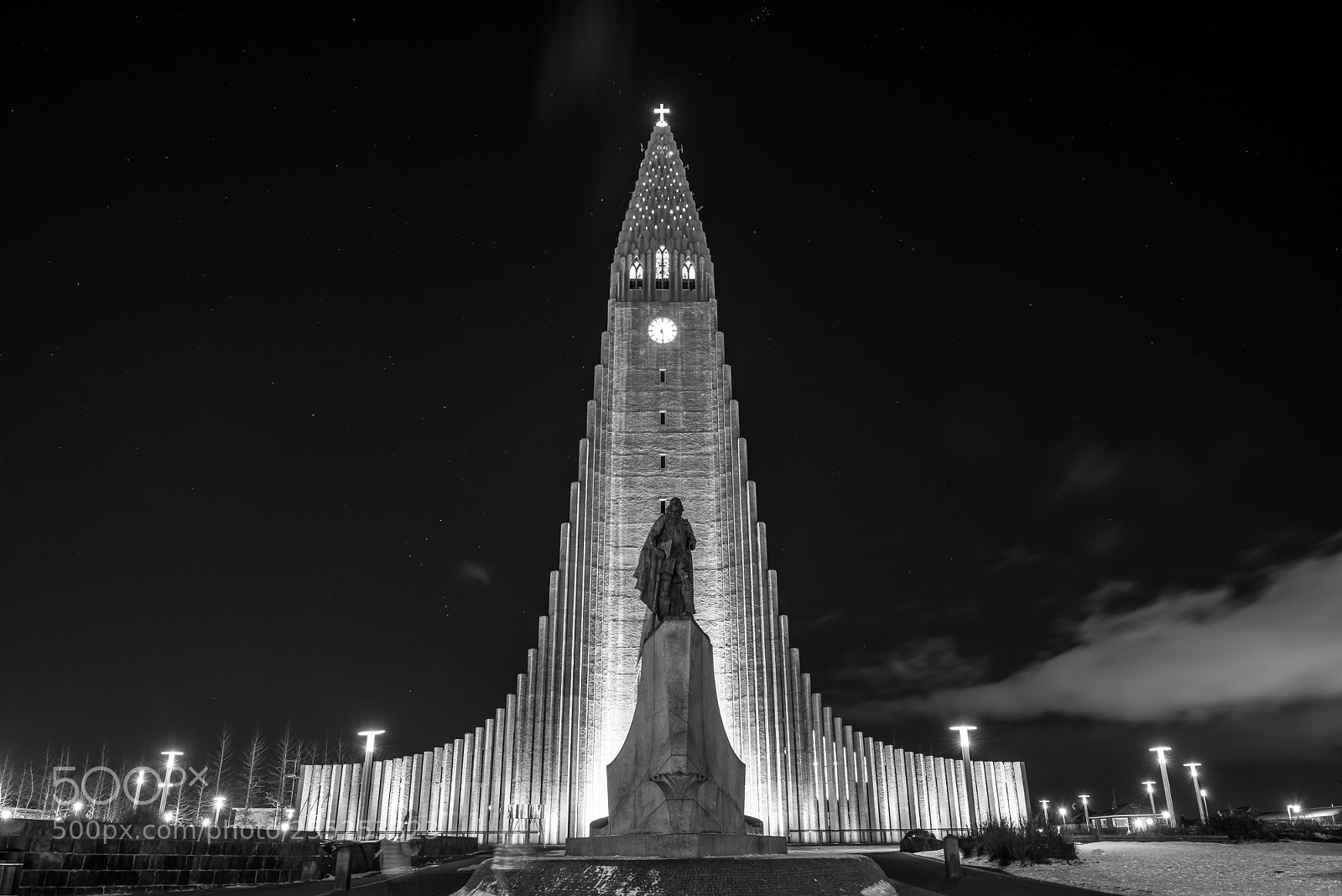 Nikon D800 sample photo. Hallgrímskirkja by night photography