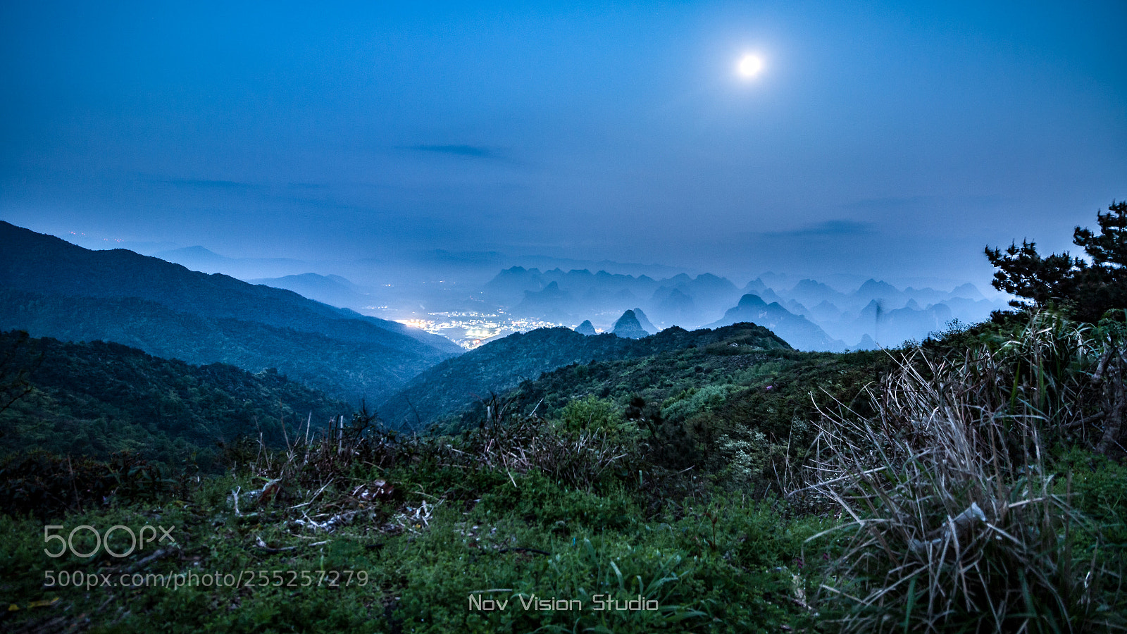 Canon EOS 70D sample photo. Moonlight photography