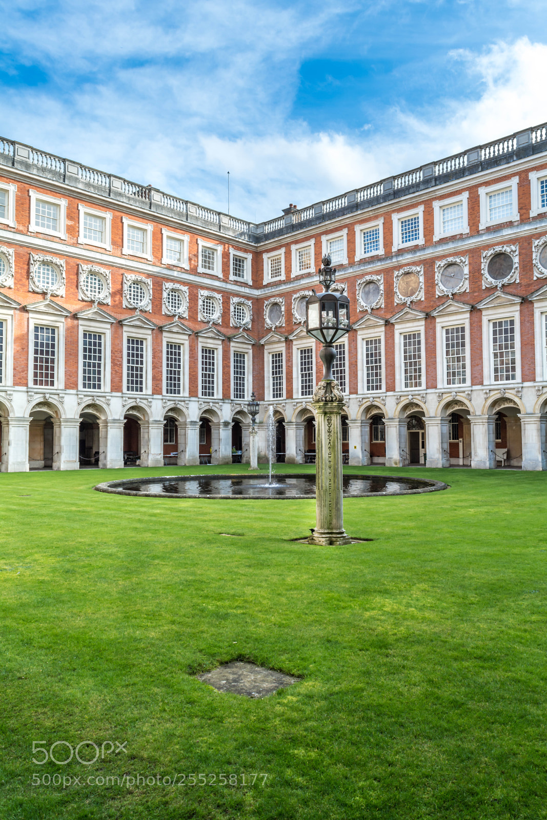 Nikon D5200 sample photo. Hampton court palace photography