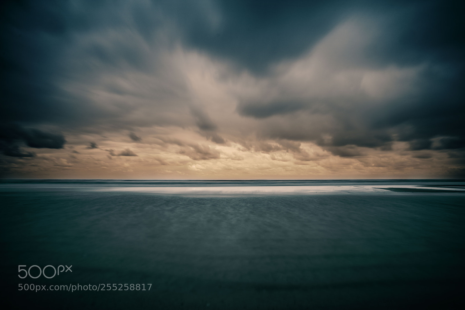 Sony a7R II sample photo. Beach sea & light photography