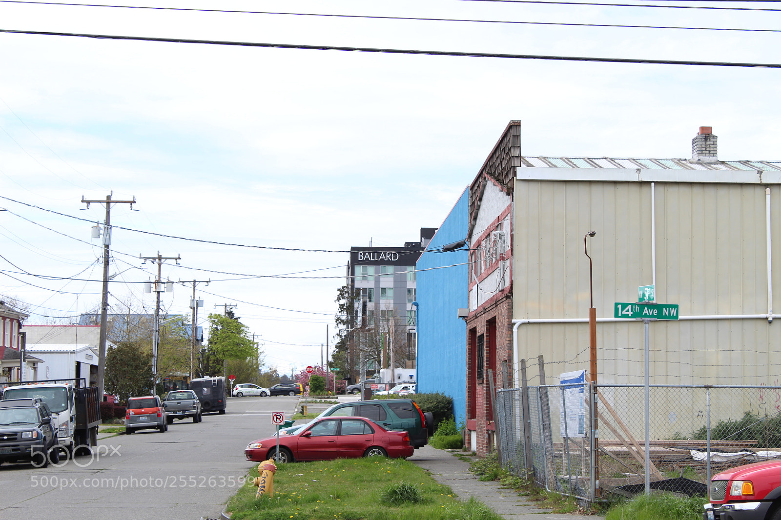 Canon EOS 1300D (EOS Rebel T6 / EOS Kiss X80) sample photo. Process of gentrification photography
