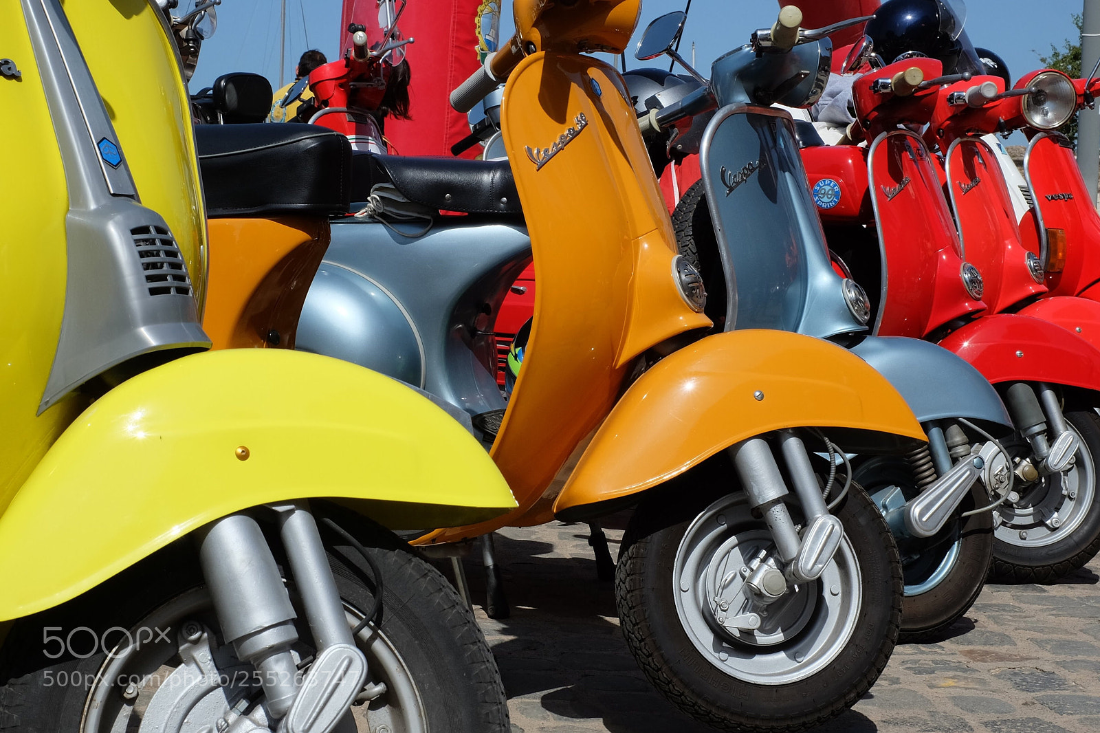 Fujifilm X-M1 sample photo. Vespa photography