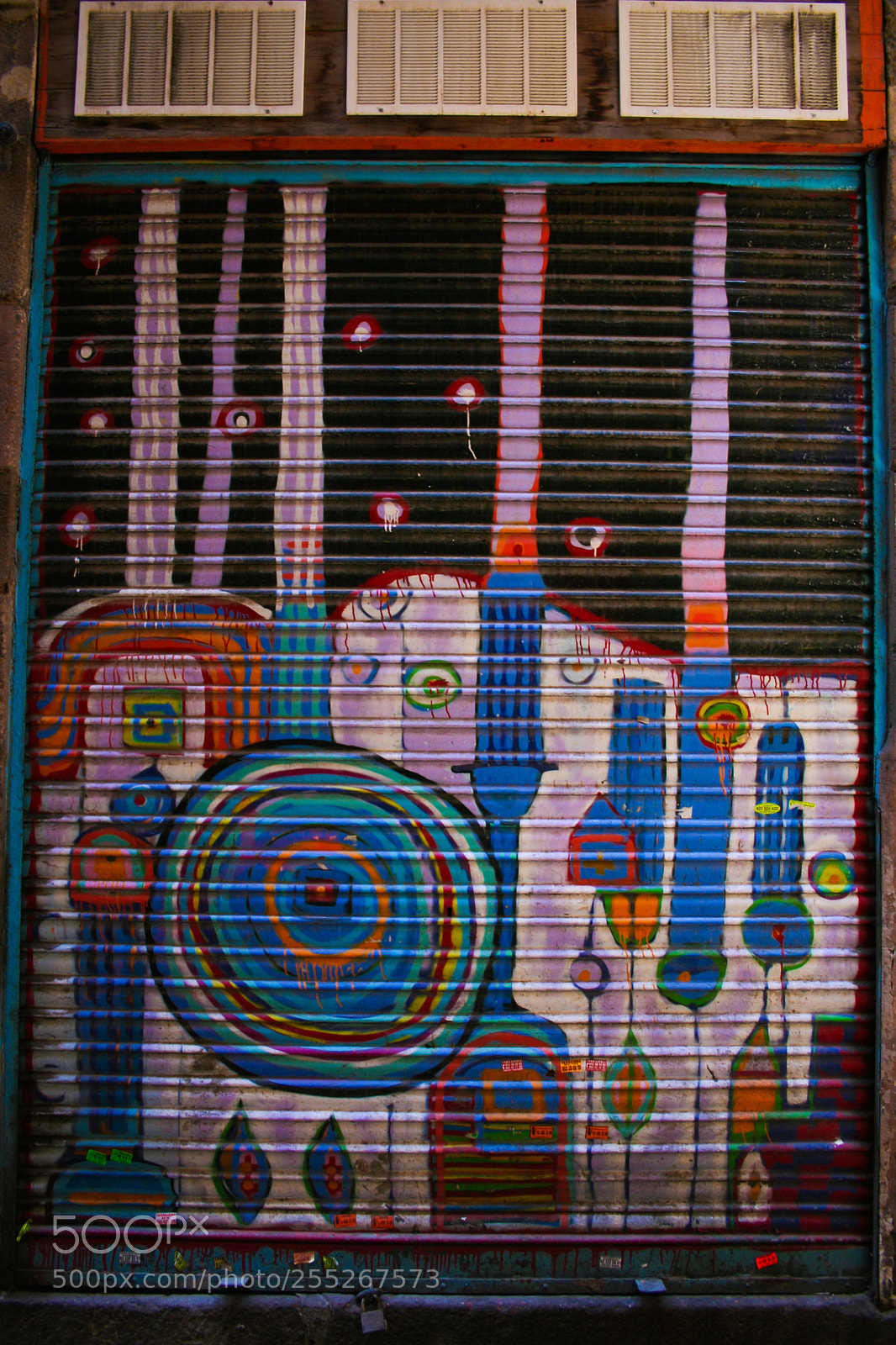 Canon EOS 350D (EOS Digital Rebel XT / EOS Kiss Digital N) sample photo. Graffiti photography