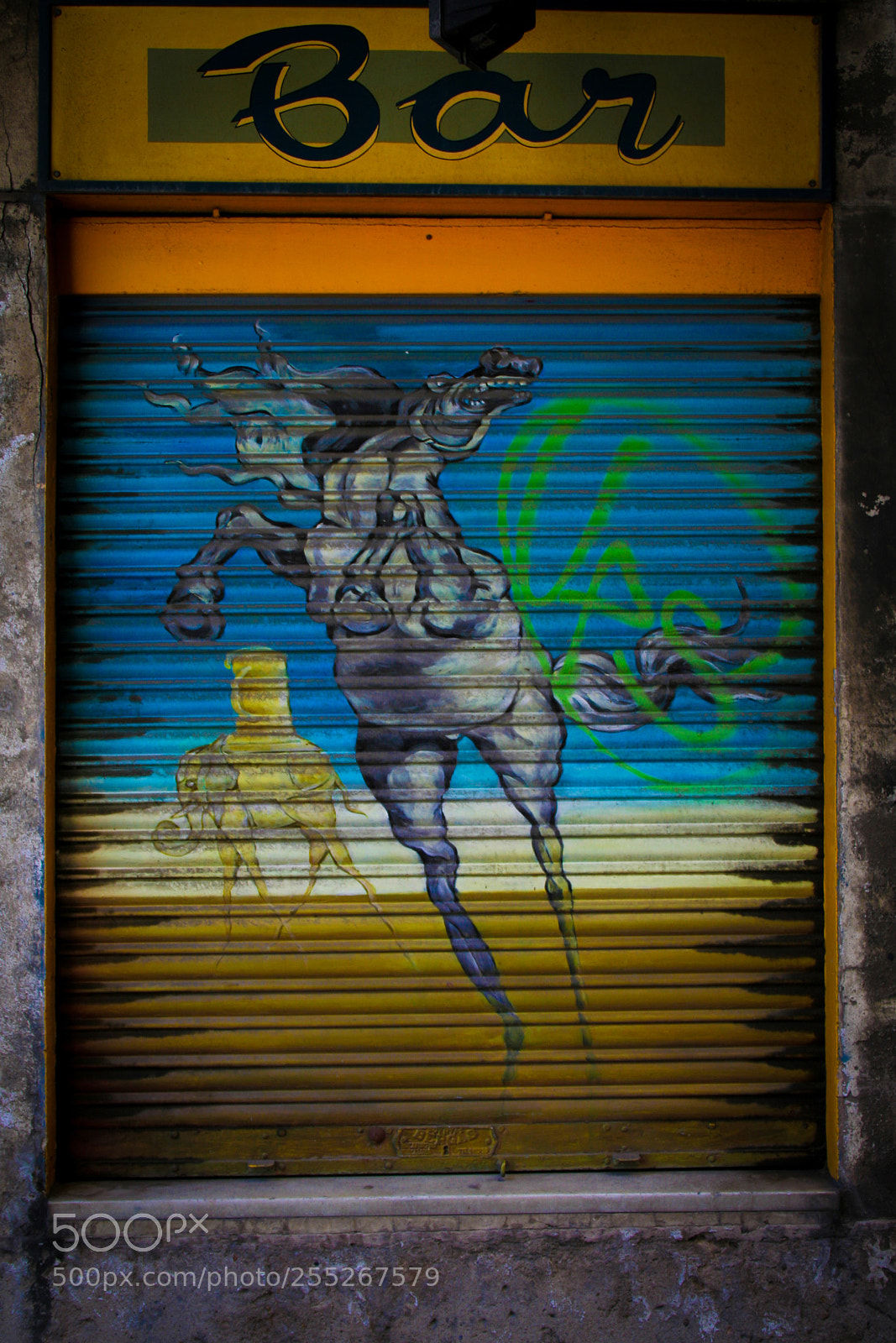Canon EOS 350D (EOS Digital Rebel XT / EOS Kiss Digital N) sample photo. Graffiti photography