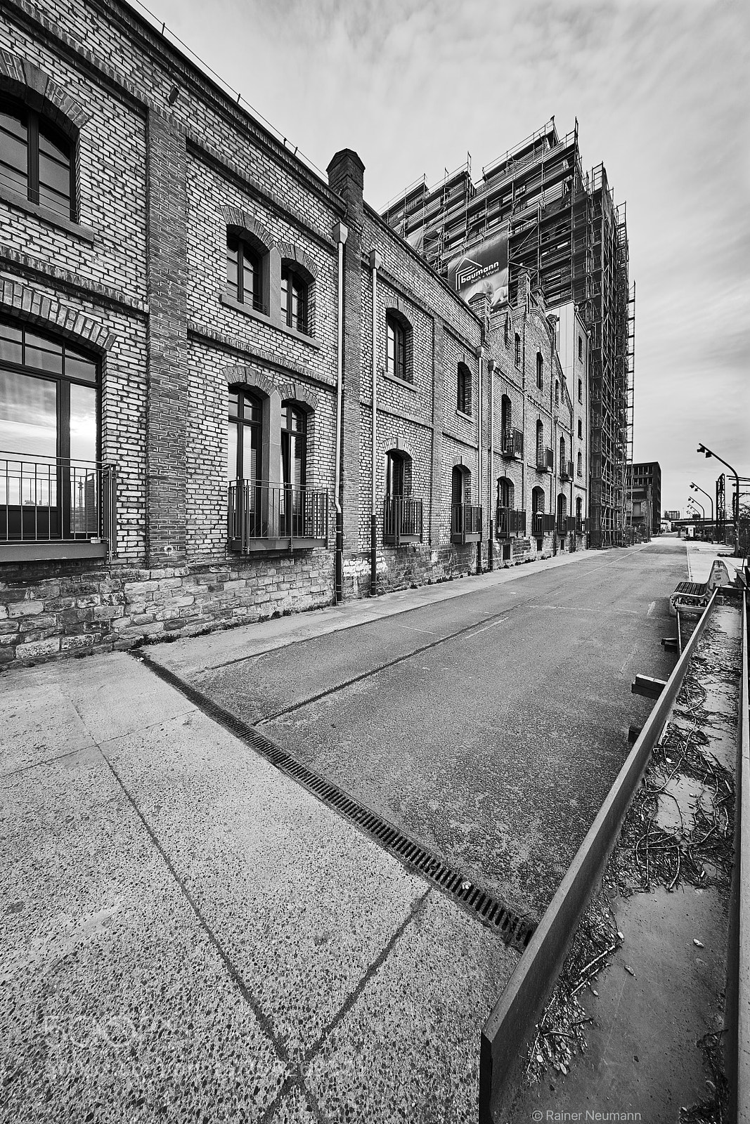 Sony a7R II sample photo. Jungbusch 45 b&w photography